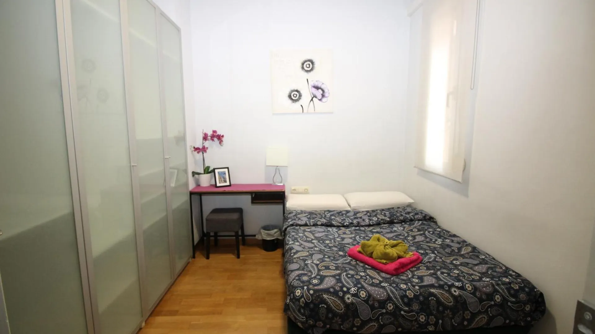Habitaciones Acogedoras En Borrell 0*, Barcelona Spain