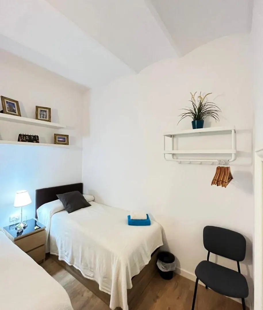 Habitaciones Acogedoras En Borrell 0*, Barcelona