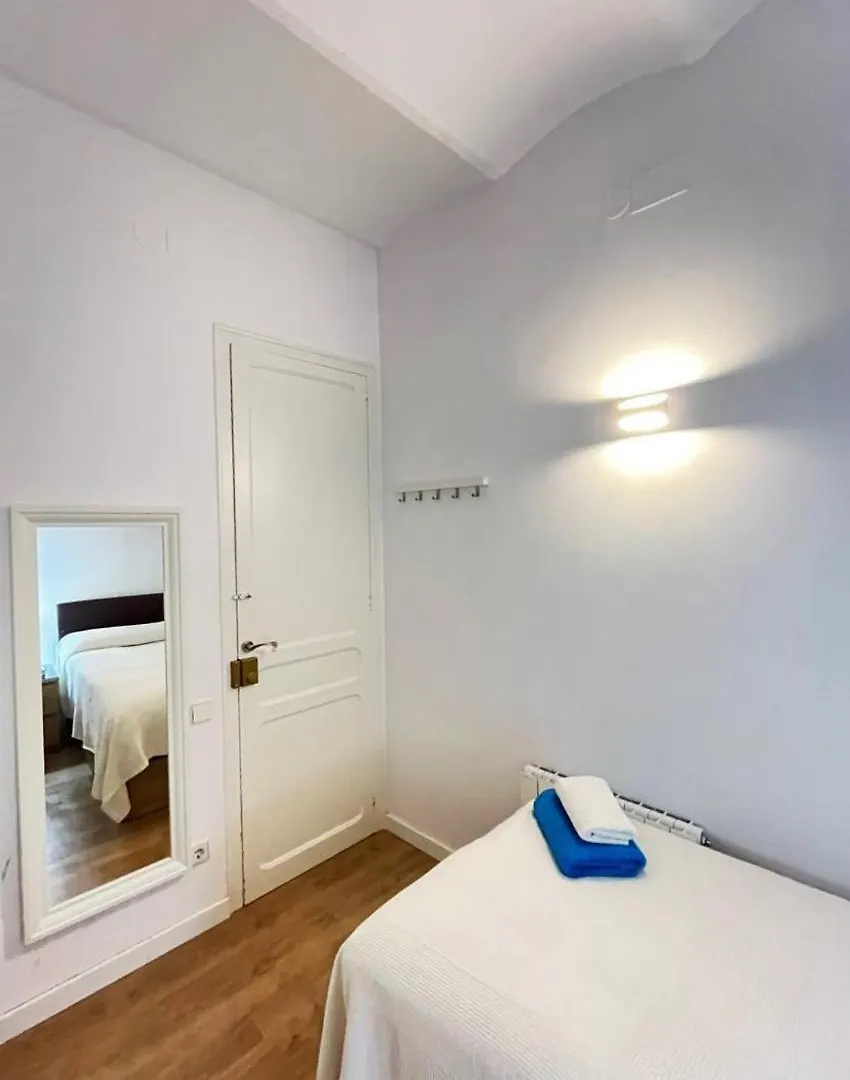 Habitaciones Acogedoras En Borrell 0*, Barcelona Spain